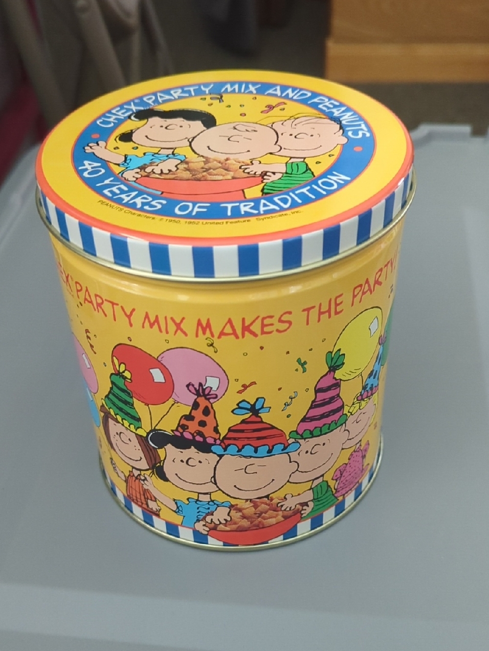 NWOT Vintage Peanuts Party Mix Tin